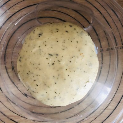 在家就能做的蒜香培根軟歐包，高顏值超美味，解饞還頂飽